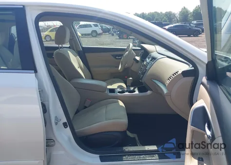 2015 Nissan Altima 2.5 S from USA, damaged, VIN 1N4AL3AP7FC486652